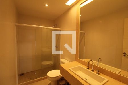 Casa de condomínio à venda com 997m², 6 quartos e 4 vagasBanheiro - Sotão