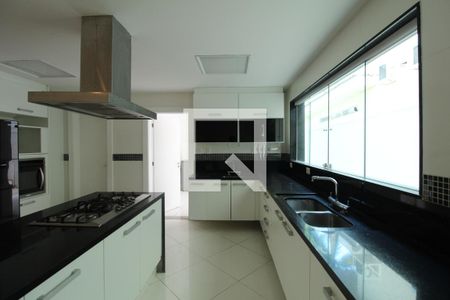 Casa de condomínio à venda com 997m², 6 quartos e 4 vagasCozinha