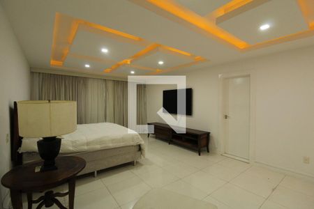 Suíte 1 de casa de condomínio à venda com 6 quartos, 997m² em Barra da Tijuca, Rio de Janeiro