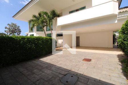 Casa de condomínio à venda com 997m², 6 quartos e 4 vagasFachada