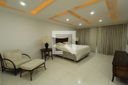 Suíte 1 de casa de condomínio à venda com 6 quartos, 997m² em Barra da Tijuca, Rio de Janeiro