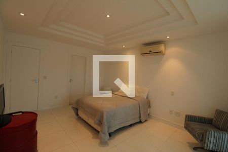 Casa de condomínio à venda com 997m², 6 quartos e 4 vagasSuíte 3