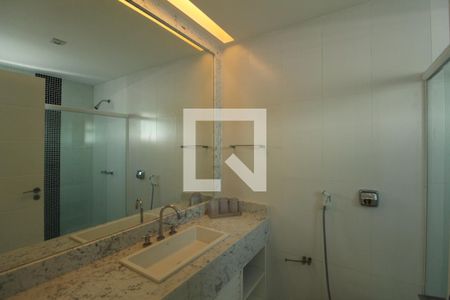 Casa de condomínio à venda com 997m², 6 quartos e 4 vagasBanheiro - Suíte 3