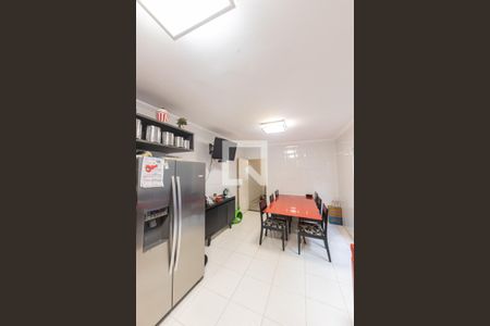 Casa à venda com 165m², 3 quartos e 6 vagas