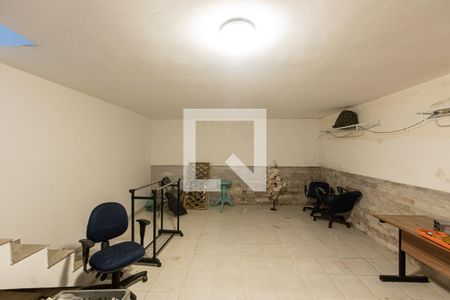 Casa à venda com 165m², 3 quartos e 6 vagas