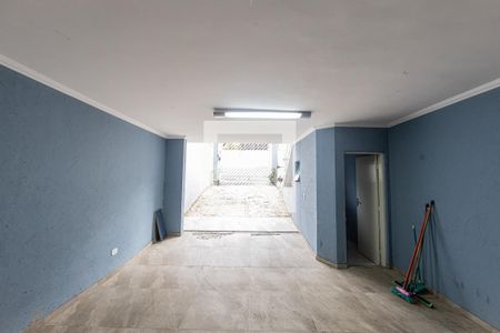 Casa à venda com 165m², 3 quartos e 6 vagas