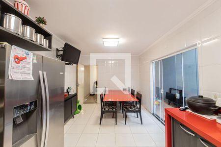 Casa à venda com 165m², 3 quartos e 6 vagas