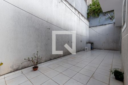 Casa à venda com 300m², 4 quartos e 6 vagasQuintal
