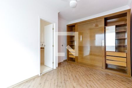 Casa à venda com 300m², 4 quartos e 6 vagasSuíte 3