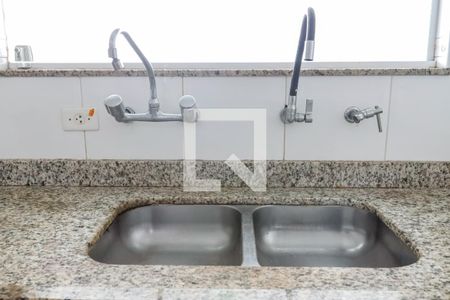 Casa à venda com 300m², 4 quartos e 6 vagasCozinha