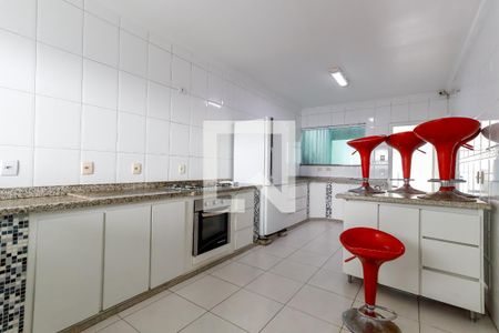 Casa à venda com 300m², 4 quartos e 6 vagasCozinha