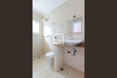 Casa à venda com 300m², 4 quartos e 6 vagasBanheiro da Suíte 3