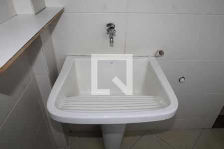 Apartamento à venda com 76m², 2 quartos e 1 vagaÁrea de Serviço