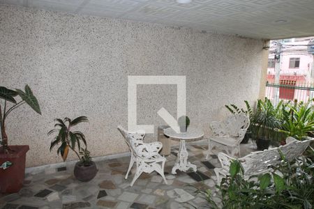 Apartamento à venda com 76m², 2 quartos e 1 vagaEntrada