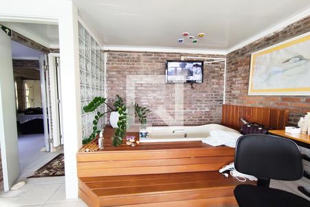 Casa à venda com 740m², 6 quartos e 4 vagas Casa à venda com 740m², 6 quartos e 4 vagasQuarto 1 Suíte 1