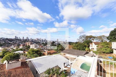 Casa à venda com 740m², 6 quartos e 4 vagas Casa à venda com 740m², 6 quartos e 4 vagas Vista da Sacada