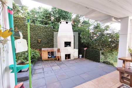 Casa à venda com 740m², 6 quartos e 4 vagas Casa à venda com 740m², 6 quartos e 4 vagasÁrea de serviço e Churrasqueira