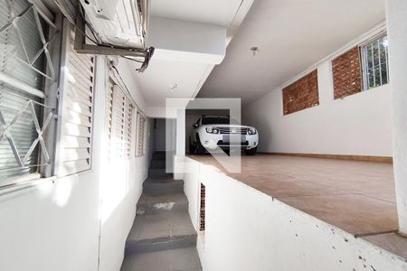 Casa à venda com 740m², 6 quartos e 4 vagas Casa à venda com 740m², 6 quartos e 4 vagasGaragem