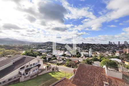 Casa à venda com 740m², 6 quartos e 4 vagas Casa à venda com 740m², 6 quartos e 4 vagas Vista da Sacada