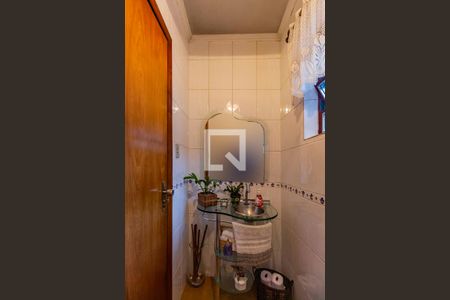 Casa para alugar com 700m², 3 quartos e 4 vagasBanheiro de Serviço