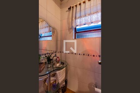 Casa para alugar com 700m², 3 quartos e 4 vagasBanheiro de Serviço