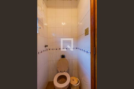 Casa para alugar com 700m², 3 quartos e 4 vagasBanheiro de Serviço