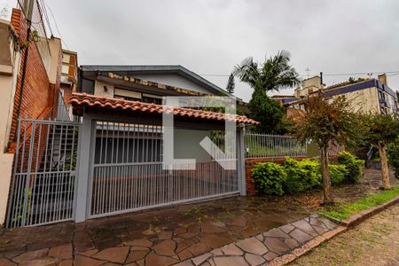 Casa para alugar com 700m², 3 quartos e 4 vagasFachada
