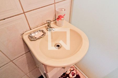Casa à venda com 140m², 2 quartos e sem vaga Casa à venda com 140m², 2 quartos e sem vagaBanheiro