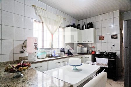 Casa à venda com 140m², 2 quartos e sem vaga Casa à venda com 140m², 2 quartos e sem vagaCozinha