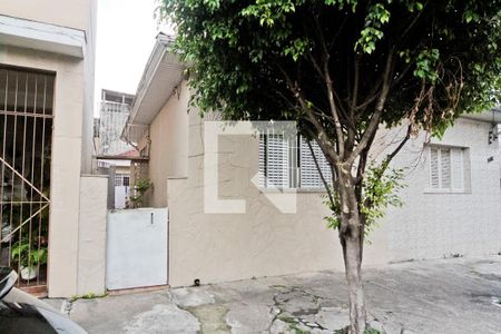 Casa à venda com 140m², 2 quartos e sem vaga Casa à venda com 140m², 2 quartos e sem vagaFachada
