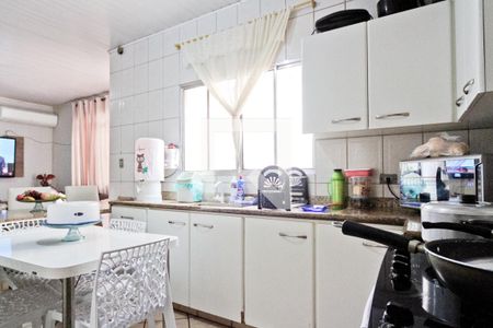 Casa à venda com 140m², 2 quartos e sem vaga Casa à venda com 140m², 2 quartos e sem vagaCozinha