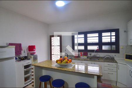 Casa à venda com 239m², 6 quartos e 2 vagasCasa 1 - Cozinha