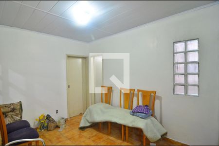 Casa à venda com 239m², 6 quartos e 2 vagasCasa 3 - Sala