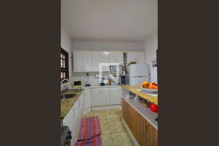 Casa à venda com 239m², 6 quartos e 2 vagasCasa 1 - Cozinha