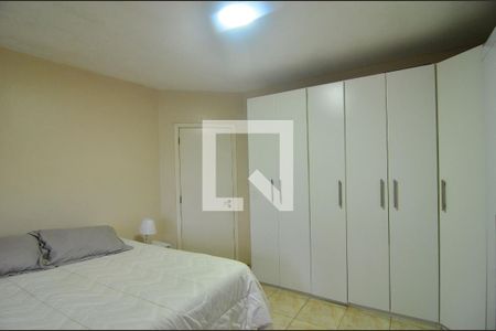 Casa à venda com 239m², 6 quartos e 2 vagasCasa 2 - Quarto 1