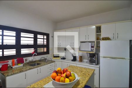 Casa à venda com 239m², 6 quartos e 2 vagasCasa 1 - Cozinha