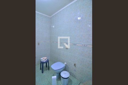 Casa à venda com 239m², 6 quartos e 2 vagasCasa 2 - Banheiro Suíte