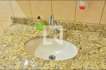 Casa à venda com 239m², 6 quartos e 2 vagasCasa 1 - Banheiro Social