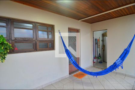 Casa à venda com 239m², 6 quartos e 2 vagasCasa 1 - Varanda