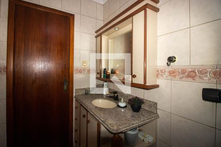 Casa à venda com 287m², 3 quartos e 3 vagasBanheiro da Suíte