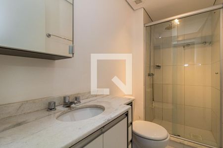 Banheiro da Suíte de apartamento à venda com 2 quartos, 59m² em São João, Porto Alegre
