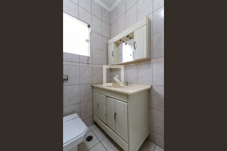 Casa à venda com 195m², 3 quartos e 2 vagasBanheiro