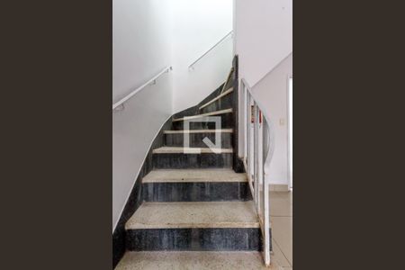 Escada Quartos de casa à venda com 3 quartos, 195m² em Vila Isolina Mazzei, São Paulo