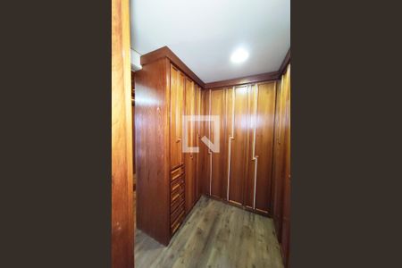 Apartamento à venda com 540m², 4 quartos e 4 vagasCloset Quarto 3 - Suíte