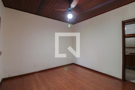 Casa à venda com 400m², 4 quartos e 4 vagasQuarto 4 - Suíte