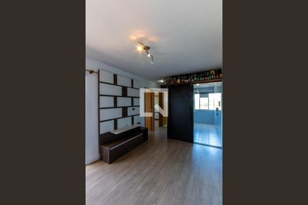 Sala de apartamento para alugar com 2 quartos, 45m² em Jardim Ísis, Cotia