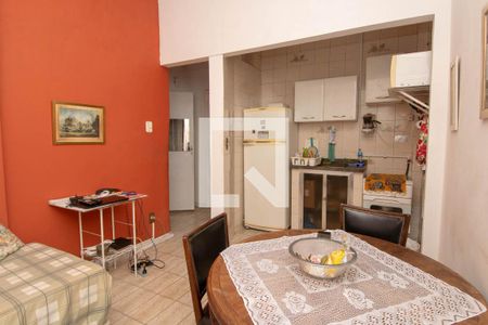 Sala / Cozinha de apartamento para alugar com 1 quarto, 35m² em Copacabana, Rio de Janeiro