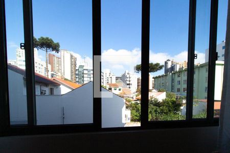 Vista da Sala de apartamento para alugar com 3 quartos, 70m² em Água Verde, Curitiba