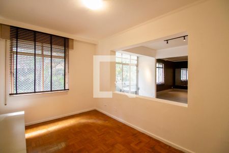 Sala de TV de apartamento à venda com 2 quartos, 151m² em Jardim Paulista, São Paulo