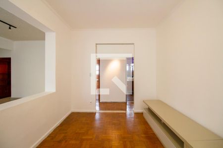 Sala de TV de apartamento à venda com 2 quartos, 151m² em Jardim Paulista, São Paulo